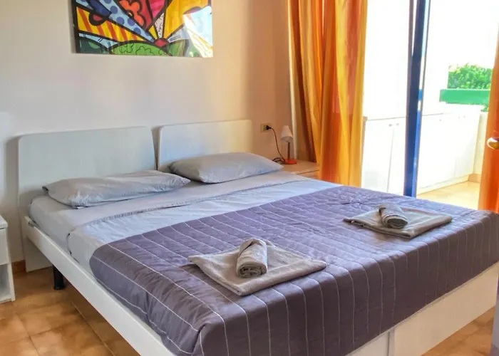 Apartment Grazioso N 70 A A 100mt Dal Mare