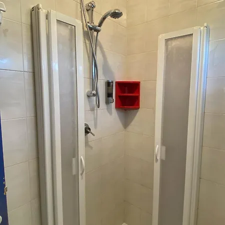 Grazioso N 70 A A 100mt Dal Mare *