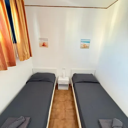 Grazioso N 70 A A 100mt Dal Mare Apartman