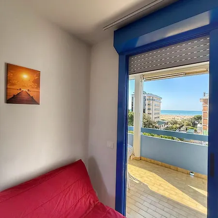 Apartment Grazioso N 70 A A 100mt Dal Mare